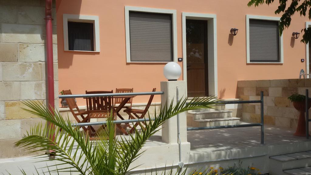 Appartamenti Turistici Aprile Antonio Luigi Borgagne Εξωτερικό φωτογραφία