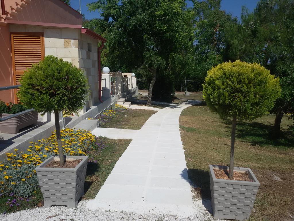 Appartamenti Turistici Aprile Antonio Luigi Borgagne Εξωτερικό φωτογραφία